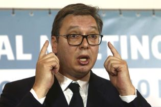 Президент Сербии попал в больницу