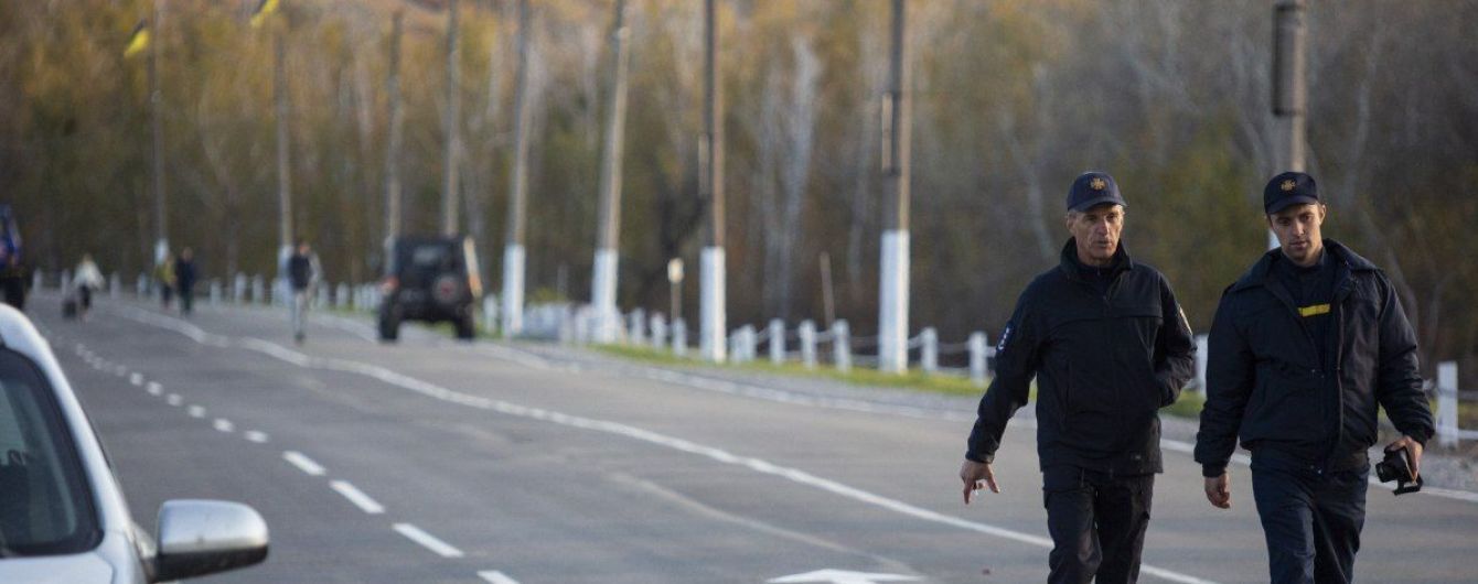 На КПВВ в Станице Луганской умер мужчина
