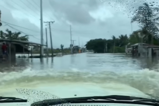 На Филиппинах сняли подводную поездку Toyota Land Cruiser