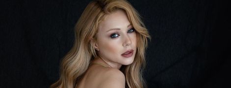 Тіна Кароль знялася оголеною у самих лише рукавичках