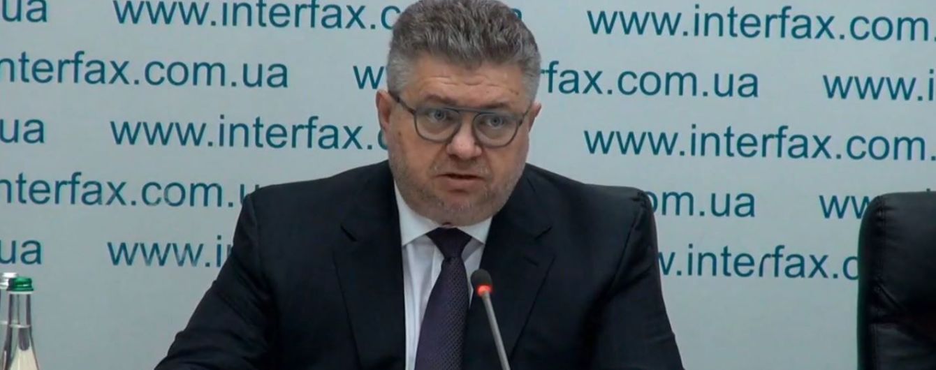 ДБР підозрює Порошенка у спробі повалити самого себе - адвокат