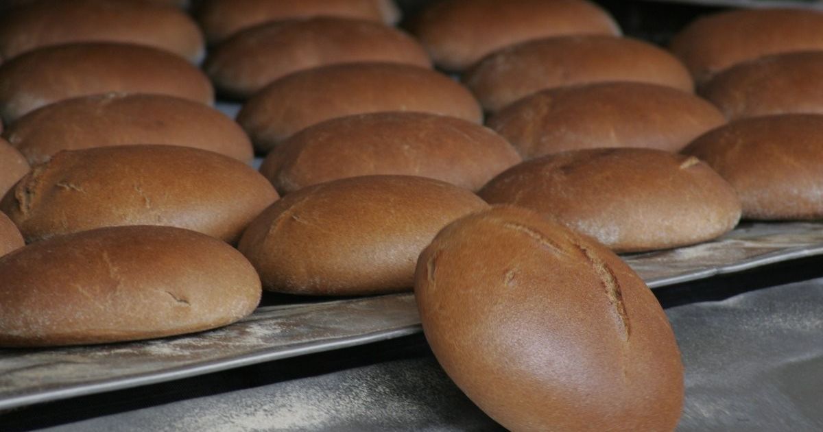 В Киеве в 200 точках будут продавать хлеб для льготников со скидкой до 70%