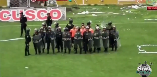 Після футбольного матчу в Перу було скоєно масовий напад на суддю