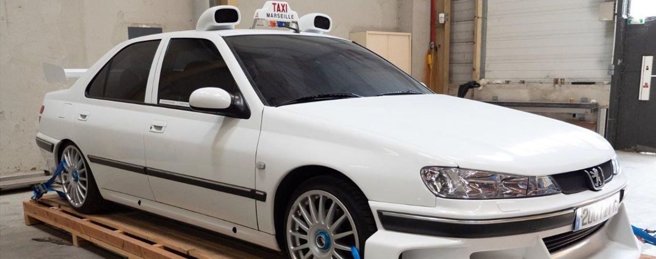 На Столичному шосе в Києві авто розігналося до 222 км/год