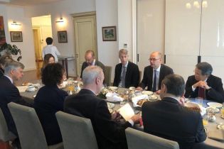 Полная поддержка соглашения: послы G7 встретились с миссией МВФ в Украине