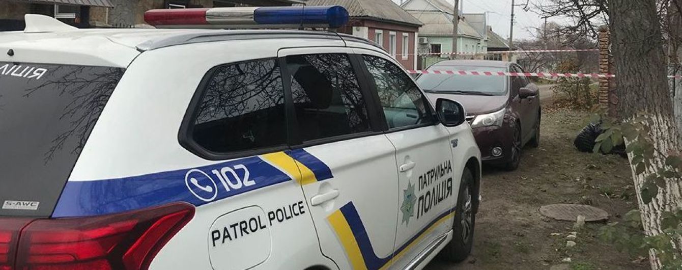 В Одесской области мужчина с топором взял в заложники сестру и трех ее детей