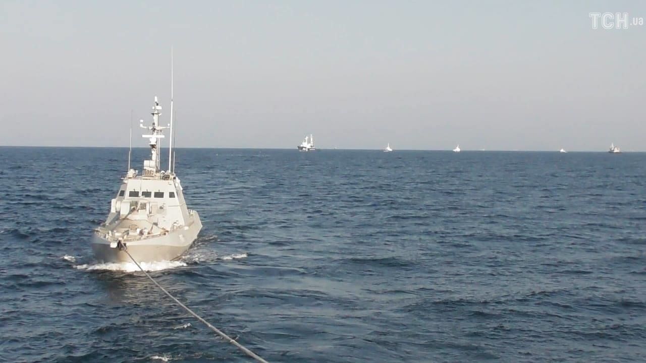 Захоплені Росією кораблі прибули до Очакова_12