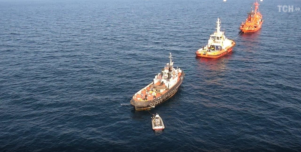 Захоплені Росією кораблі прибули до Очакова_14