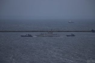 Матиос опубликовал фото и видео повреждений захваченных РФ украинских кораблей