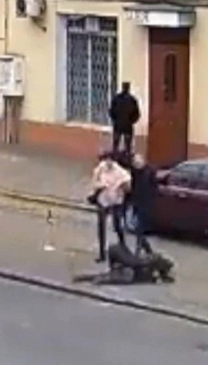 В Одессе женщина получила травму головы, когда выпала на ходу из маршрутки