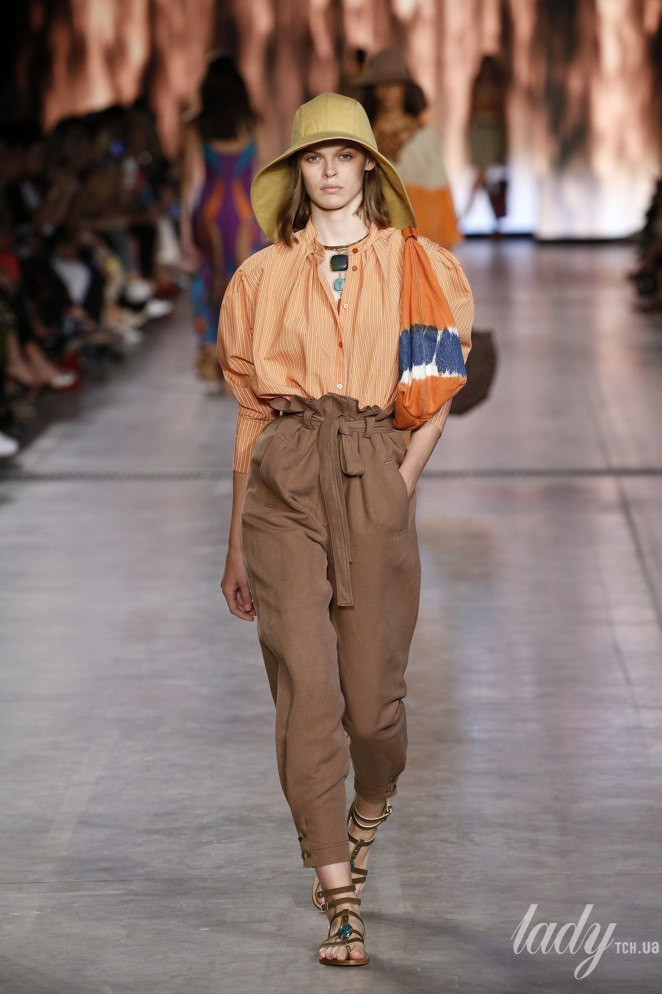 Коллекция Alberta Ferretti прет-а-порте сезона весна-лето 2020_12