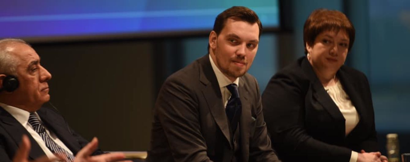 Прем'єр оголосив про перемогу над корупцією на топрівні і анонсував велику приватизацію