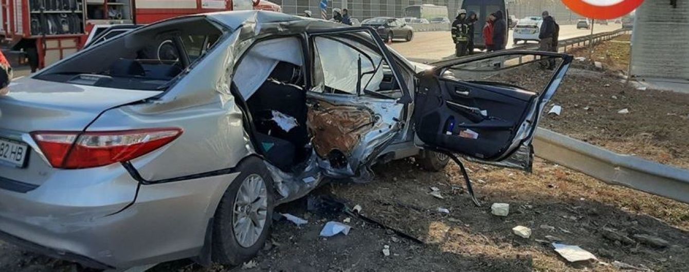 Детский омбудсмен Кулеба с сыновьями попал в ДТП
