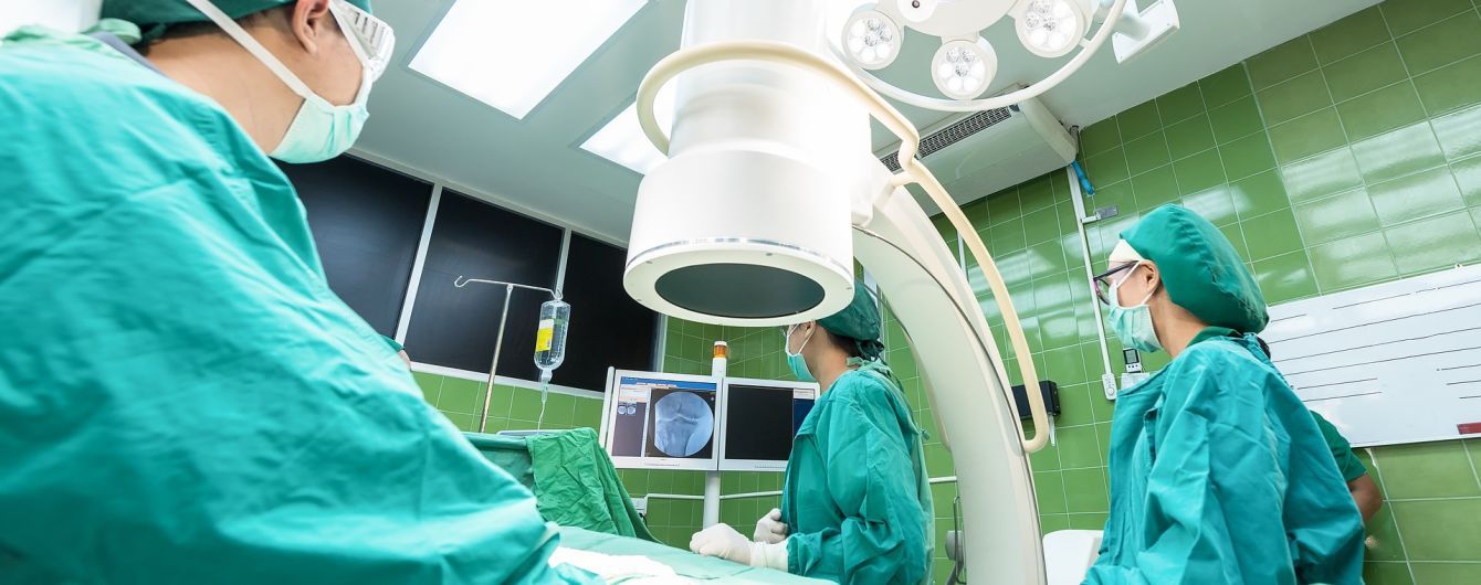 Стало відомо, скільки українці витратили на лікування критичних захворювань в іноземних клініках