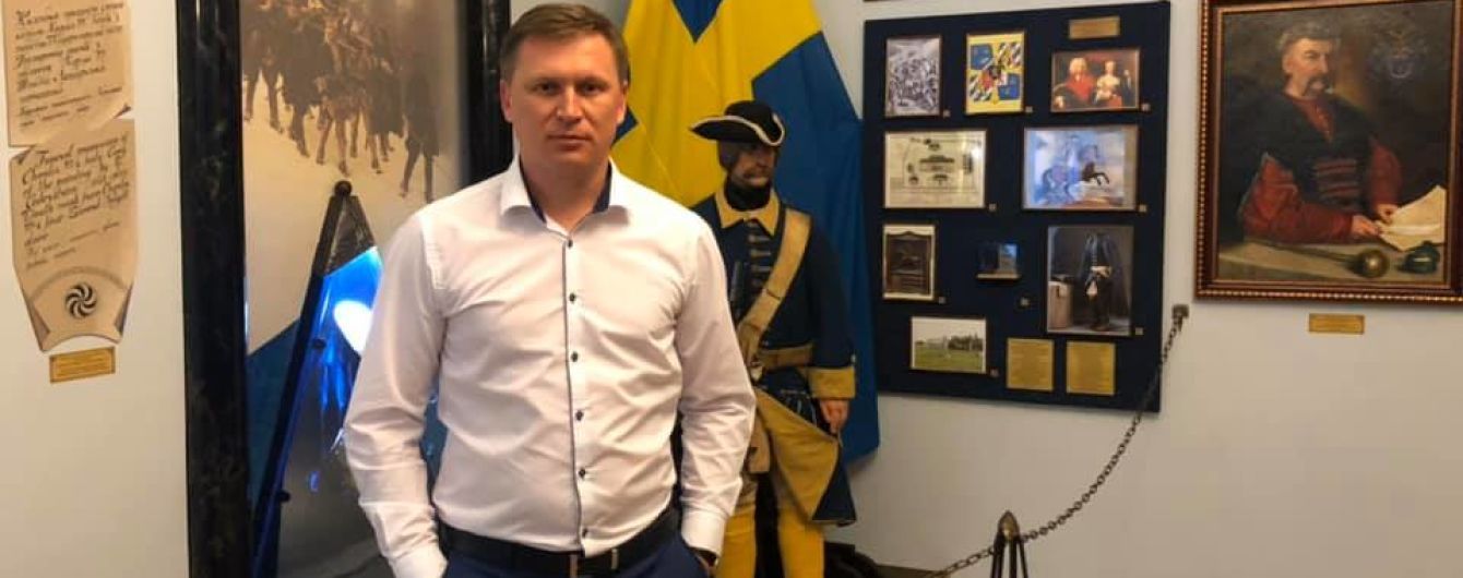 В Славянске разгорелся "политический" конфликт из-за песни Газманова в караоке-баре