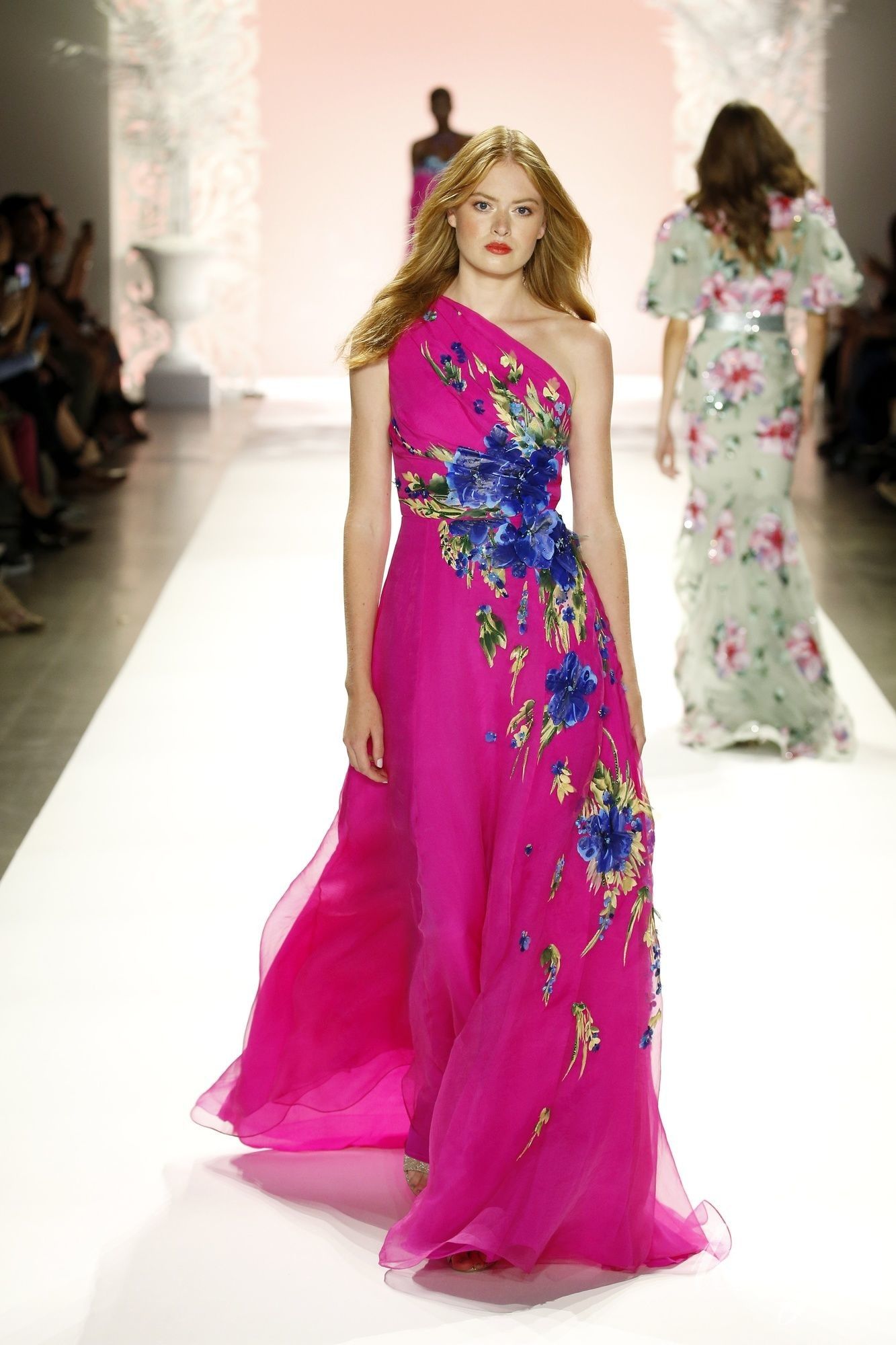 Коллекция Badgley Mischka прет-а-порте сезона весна-лето 2020_19
