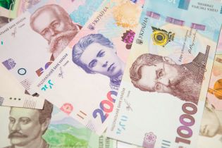 120 тысяч украинцев не могут выехать из страны из-за неуплаты алиментов