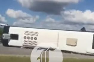 В Доминикане перевернулся автобус с российскими туристами, одной пострадавшей ампутировали обе руки