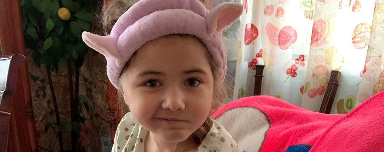 Анютці потрібна реабілітація, щоб повернутись до звичного життя після операції на мозку