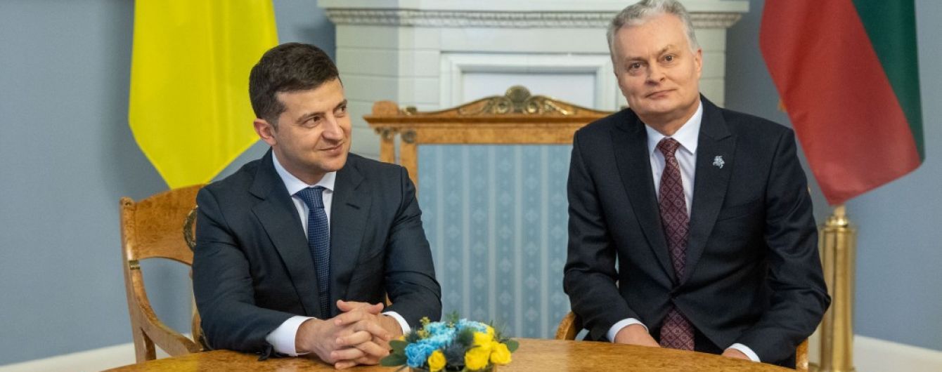 Президент Литвы дал Зеленскому совет про "уступки" перед "нормандской" встречей