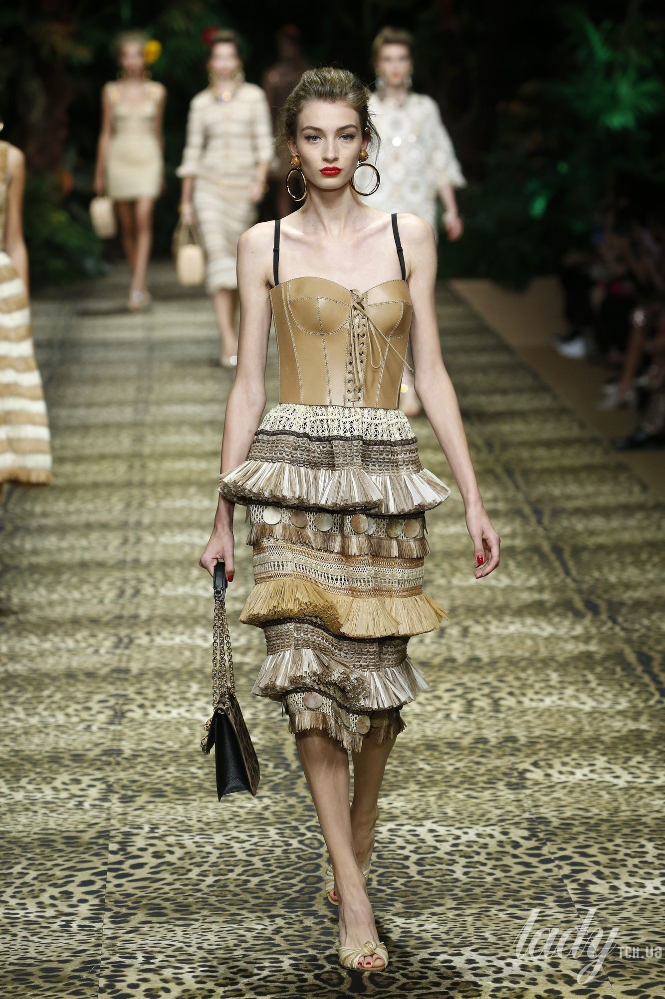 Коллекция Dolce & Gabbana прет-а-порте сезона весна-лето 2020_56