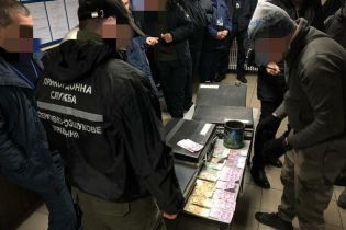На Харьковщине поймали таможенников-контрабандистов. Товары переправляли в России