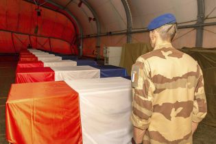 "Исламское государство" взяло на себя ответственность за гибель 13 французских военных в Мали
