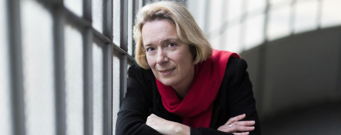 Українською вийде книжка "Дівчина, яка читала у метро" Крістін Фере-Флері