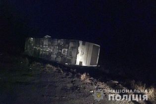 На Донетчине перевернулся автобус с 50 пассажирами, пятеро обратились к врачам