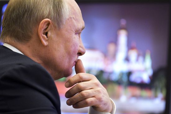 У Кремлі розповіли деталі зустрічі Зеленського та Путіна в Парижі