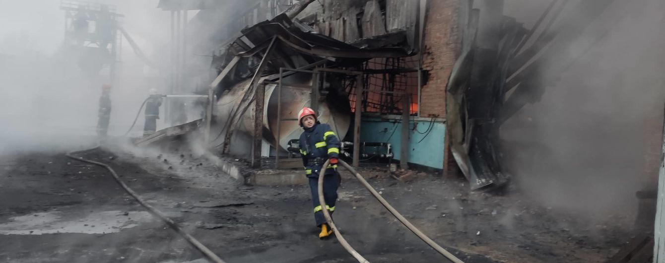 В Полтаве горели склады. Пожар тушили около пяти часов