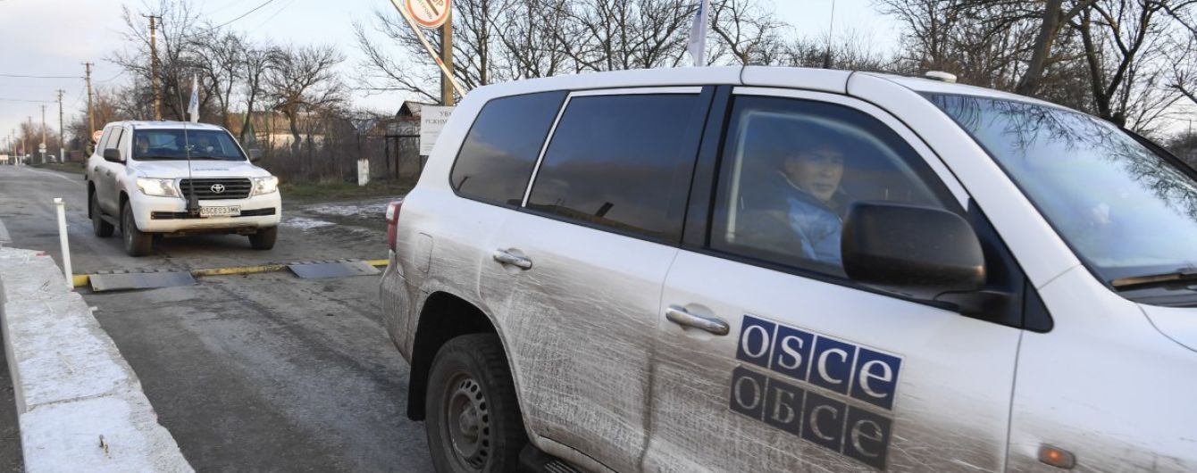 Біля окупованого Донецька перекинувся бронеавтомобіль ОБСЄ