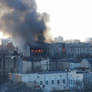 Кабмін створив комісію з розслідування причин пожежі у коледжі в Одесі