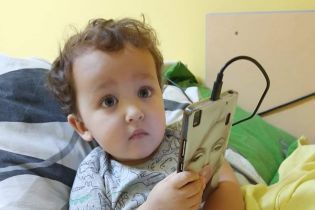 Життя дворічного Діми залежить від щедрості небайдужих людей і часу
