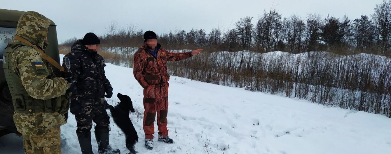 В Харьковской области пограничники задержали двух россиян-охотников