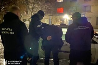 Правоохранители задержали начальника аптеки Нацгвардии, который сбывал наркотики