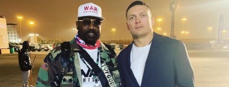 "Вставай и дерись, сосунок": Усик встретился с Чисорой перед реваншем Руис - Джошуа