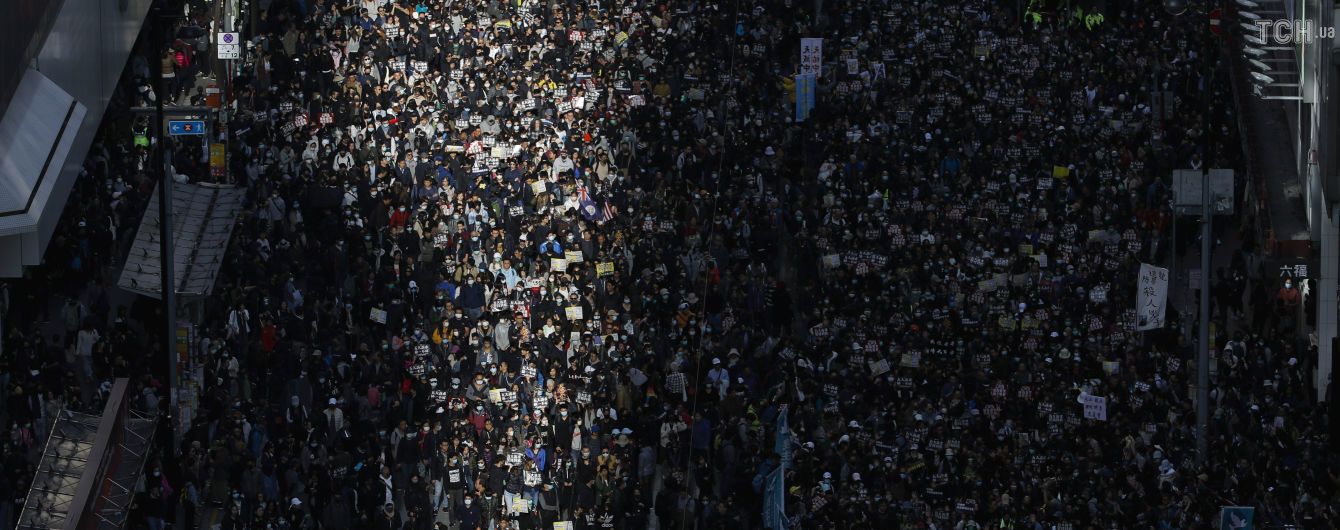 В Гонконге прошел крупнейший за последние месяцы митинг оппозиции