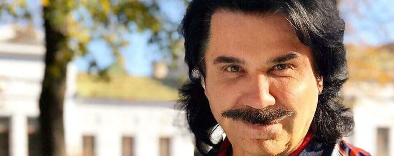 Павел Зибров в новом клипе снял аппетитных девушек с "усами"