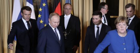 Зеленский раскрыл интригу, пожал ли руку Путину во время "нормандского саммита"