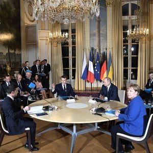 Зеленский объяснил судьбу вопрос о Крыме на "нормандском саммите" в Париже