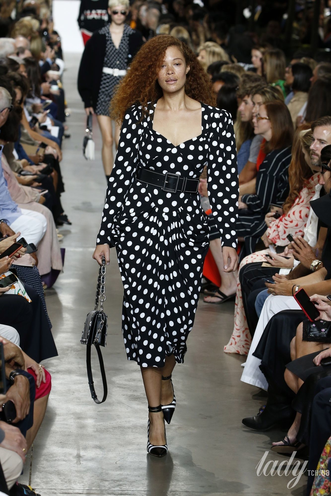 Коллекция Michael Kors прет-а-порте сезона весна-лето 2020_43