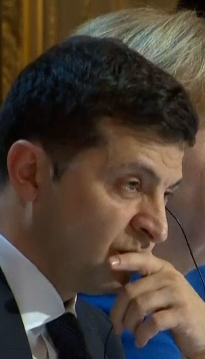 Хто хвилювався, а хто порушив етикет: фізіономісти та психологи про "нормандську зустріч"