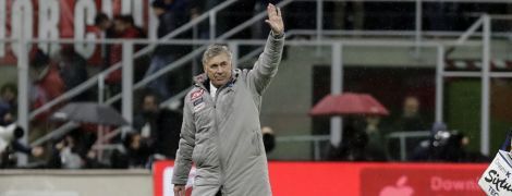 "Наполи" после выхода в плей-офф Лиги чемпионов уволил Анчелотти, тренера "сватают" в Англию
