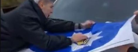 "Это будет жесть": парни из "фейкового патруля" показали, как клеили полицейскую символику на Mustang
