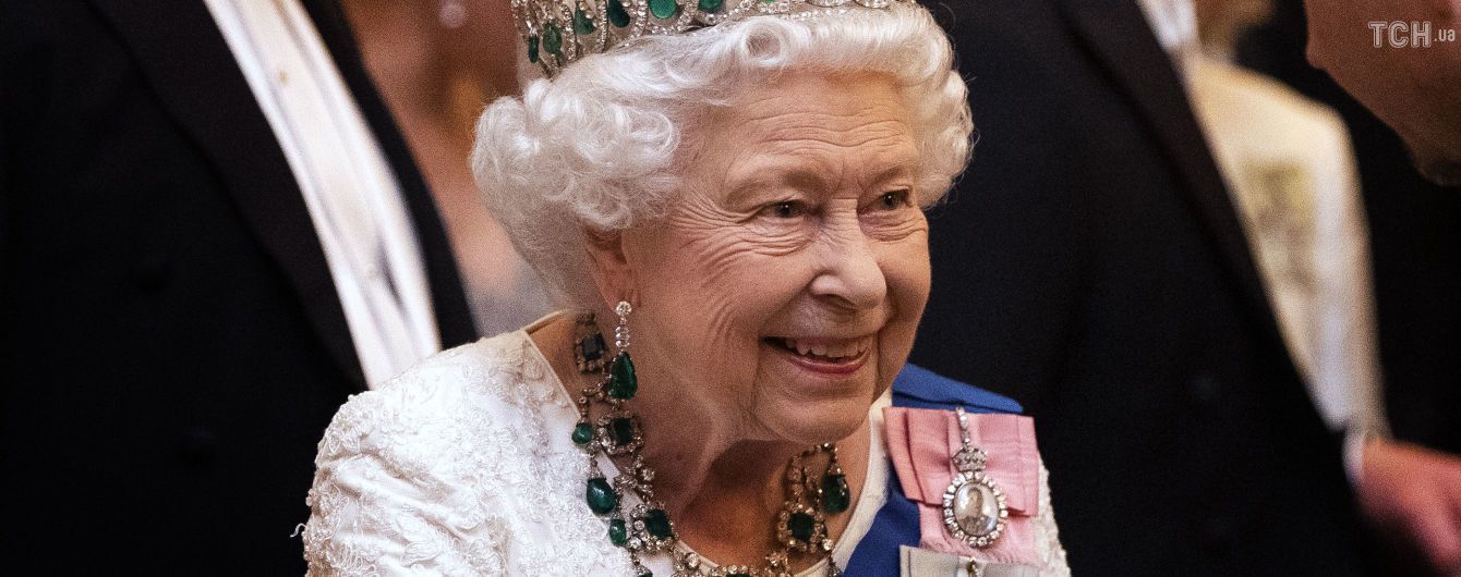 Королева Елизавета II сделала заявление о выходе принца Гарри и Меган Маркл из монаршей семьи