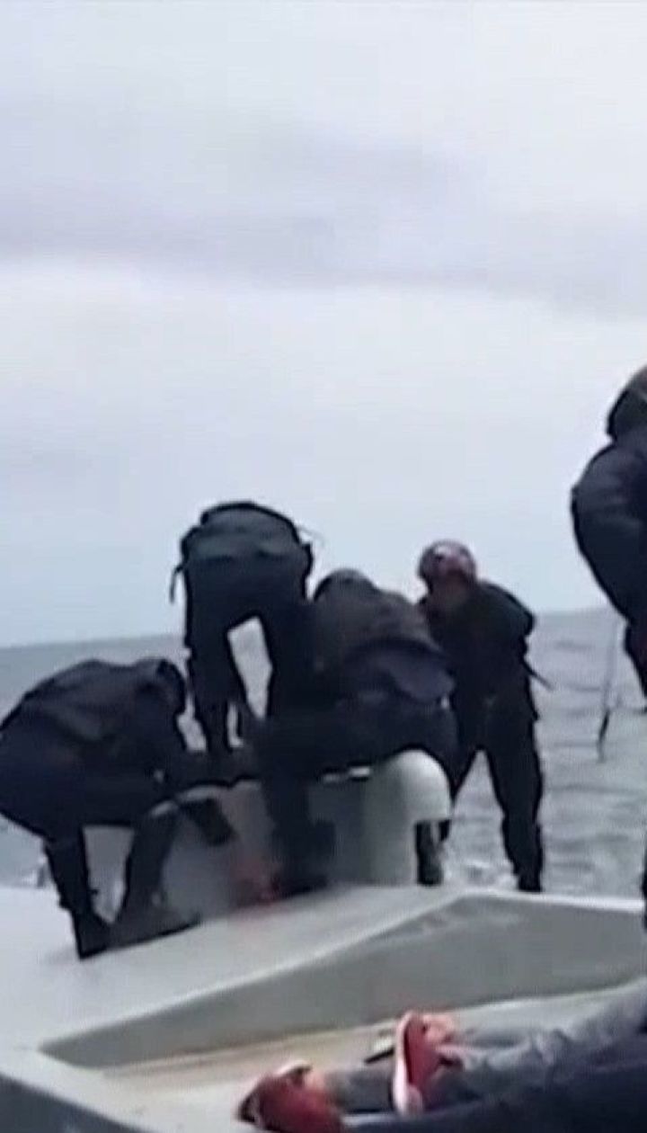 ВМС Перу перехопили підводний човен із двома тоннами кокаїну на борту