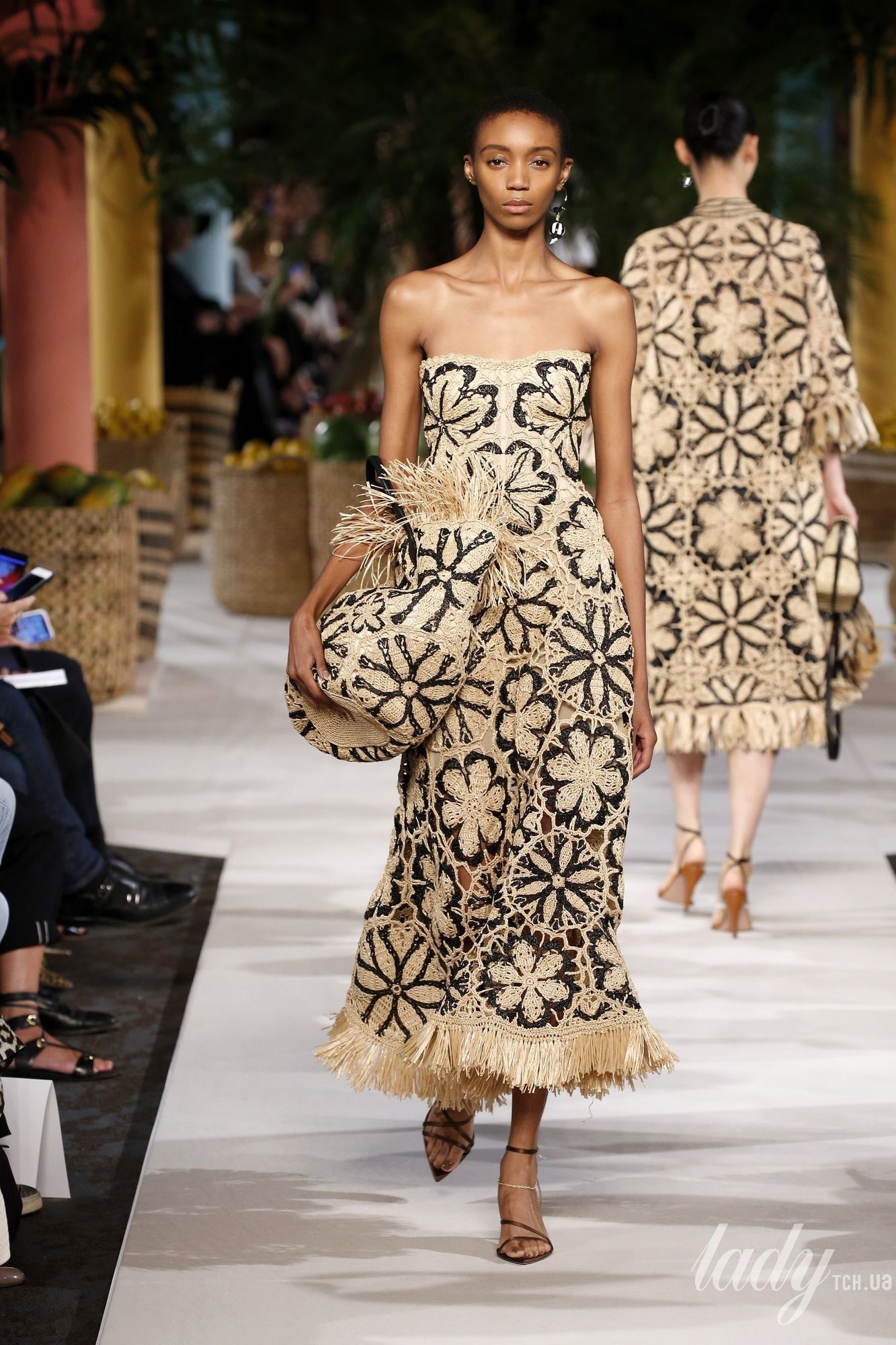 Коллекция Oscar de La Renta прет-а-порте сезона весна-лето 2020_47