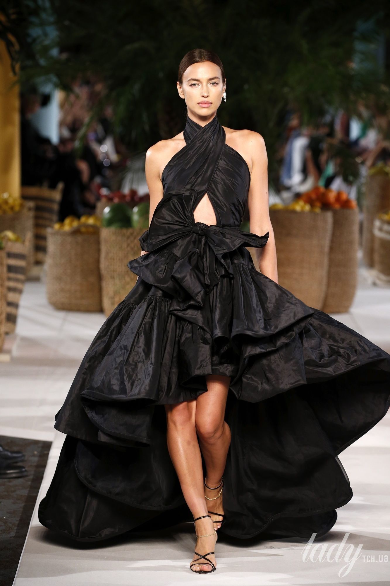 Коллекция Oscar de La Renta прет-а-порте сезона весна-лето 2020_60