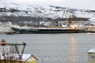 Пожар на крейсере "Адмирал Кузнецов" удалось ликвидировать: судьба одного человека до сих пор неизвестна